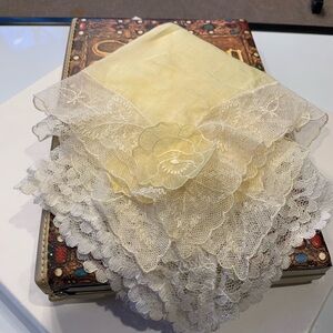 Elegant Yellow and Cream Lace Handkerchief Vintage.